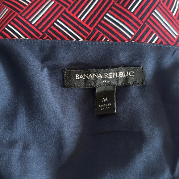 Banana Republic navy/red geometric lattice print lined twisted strap lined top - Picture 6 of 6